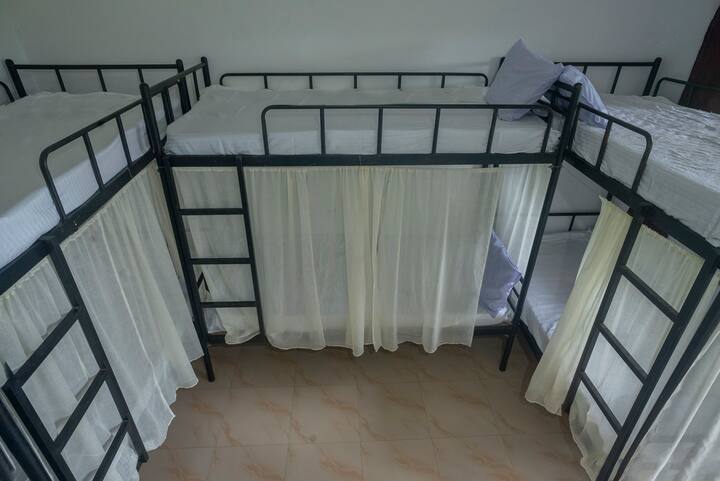 Bedroom 3 image 2