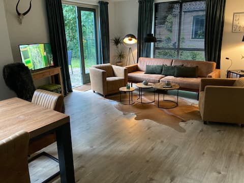 Comfortable cottage near the lake