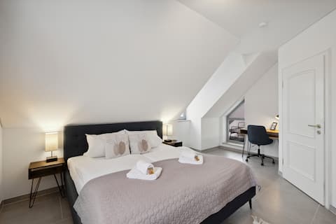 Your stylish home away from home | 2br | parking
