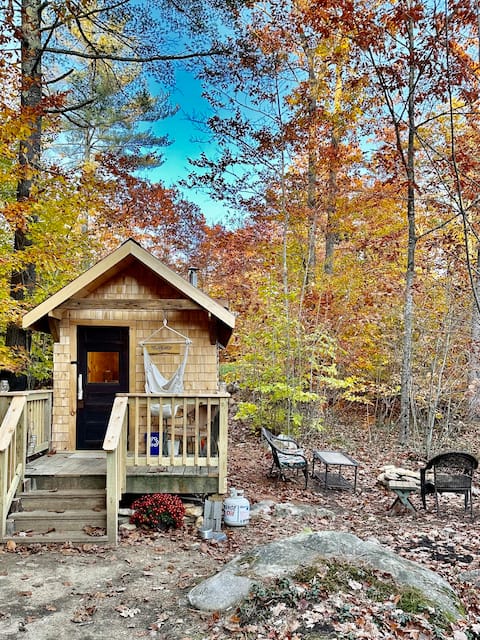 Tiny House - Cabin on 100 Acres