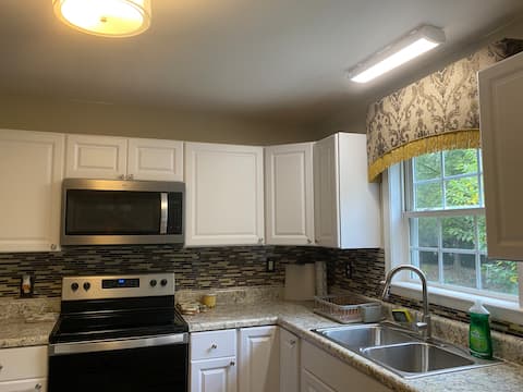 Cozy, relaxing, inviting 3 bedrooms