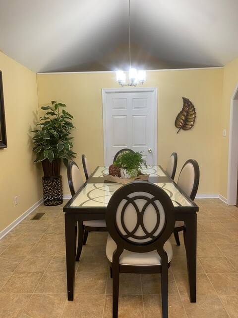 Refresh, cheerful home from home.