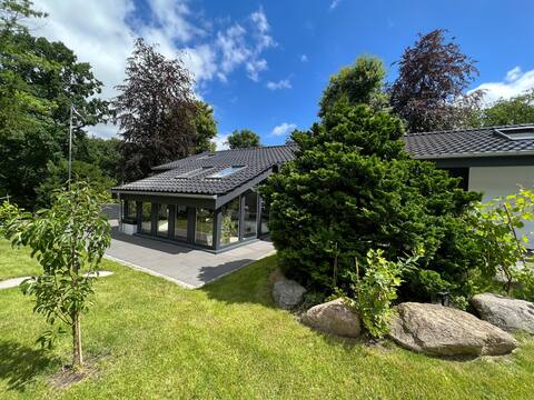 Cosy house between fjord and golf course