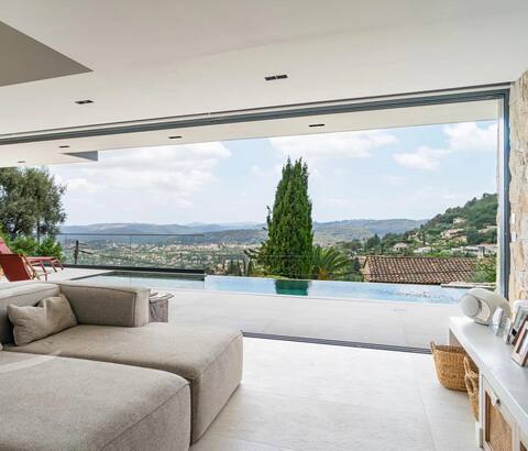 Modern villa with sea view and pool