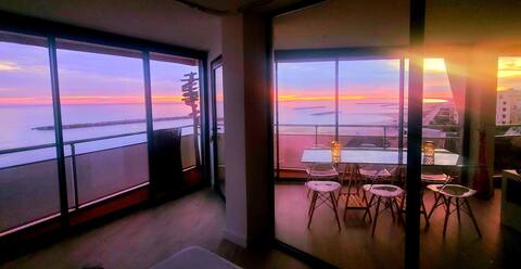 Best view in Palavas. 4 floor-to-ceiling windows with sea view