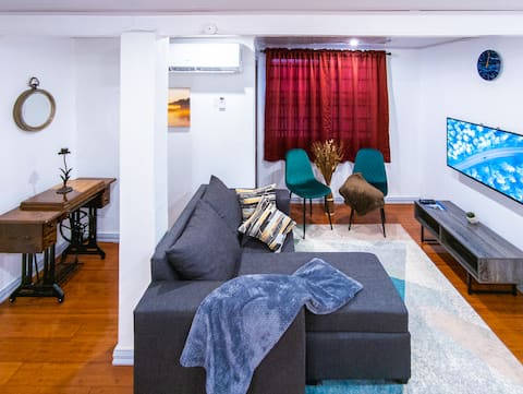 Classic meets contemporary; lovely cozy 2 bedroom