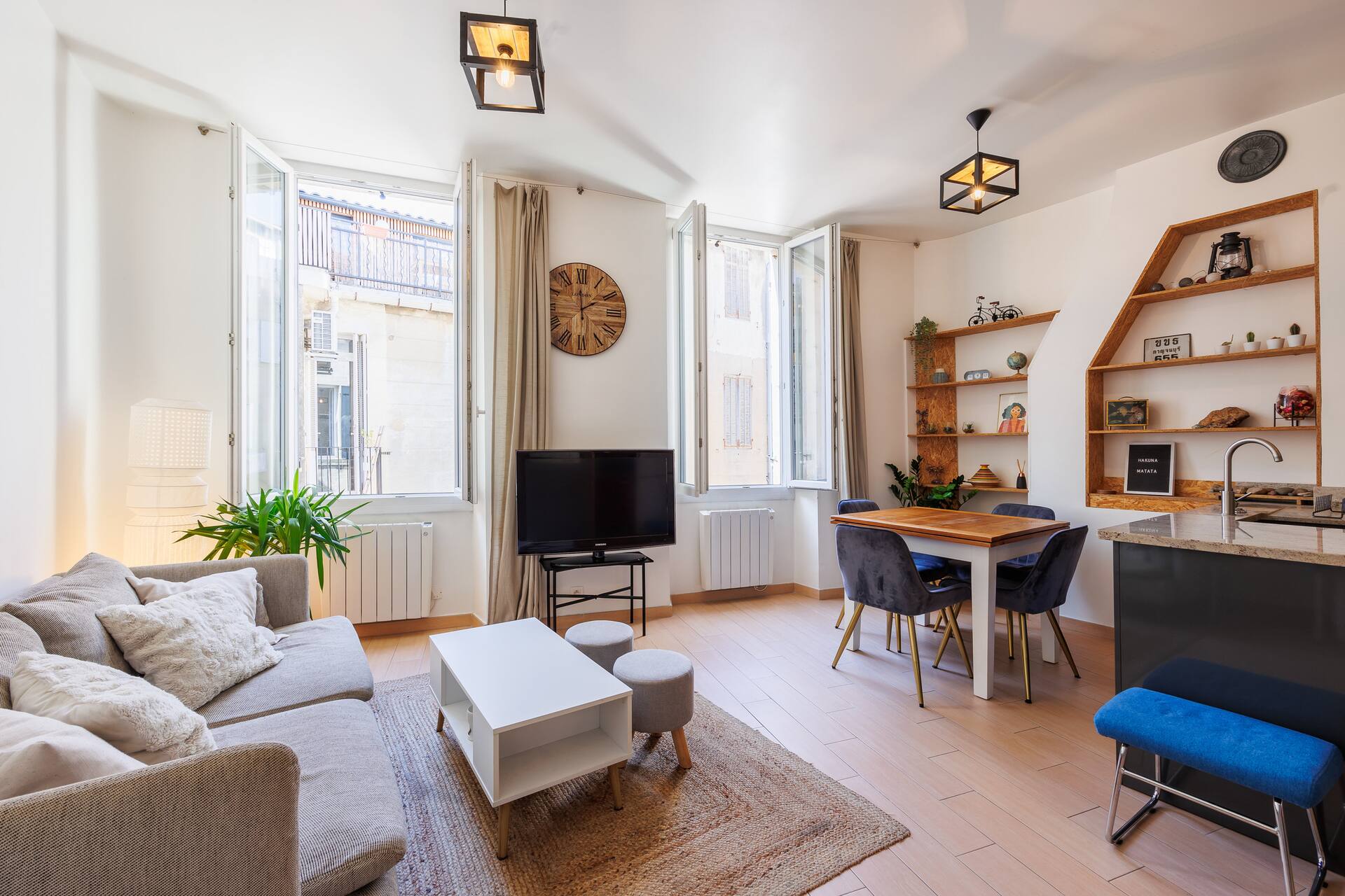 Beautiful 2 bedroom apartment in central Marseille
