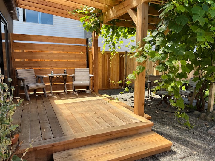 Beachside Bungalow Two bedroom Island retreat Houses for Rent in