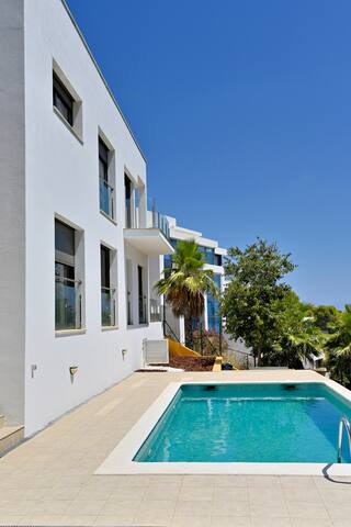 WELCS Modern Villa 031 EMP with Pool and Views