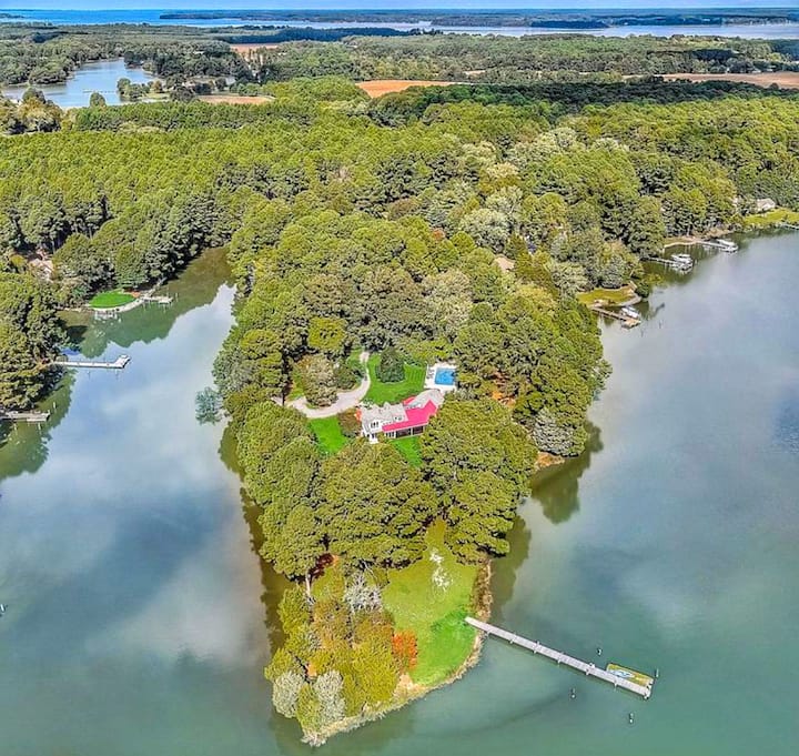 Thorneton Point Estate