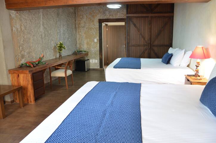 Casa Real Coyoacan (Casa completa, 21 huéspedes) gallery image 3