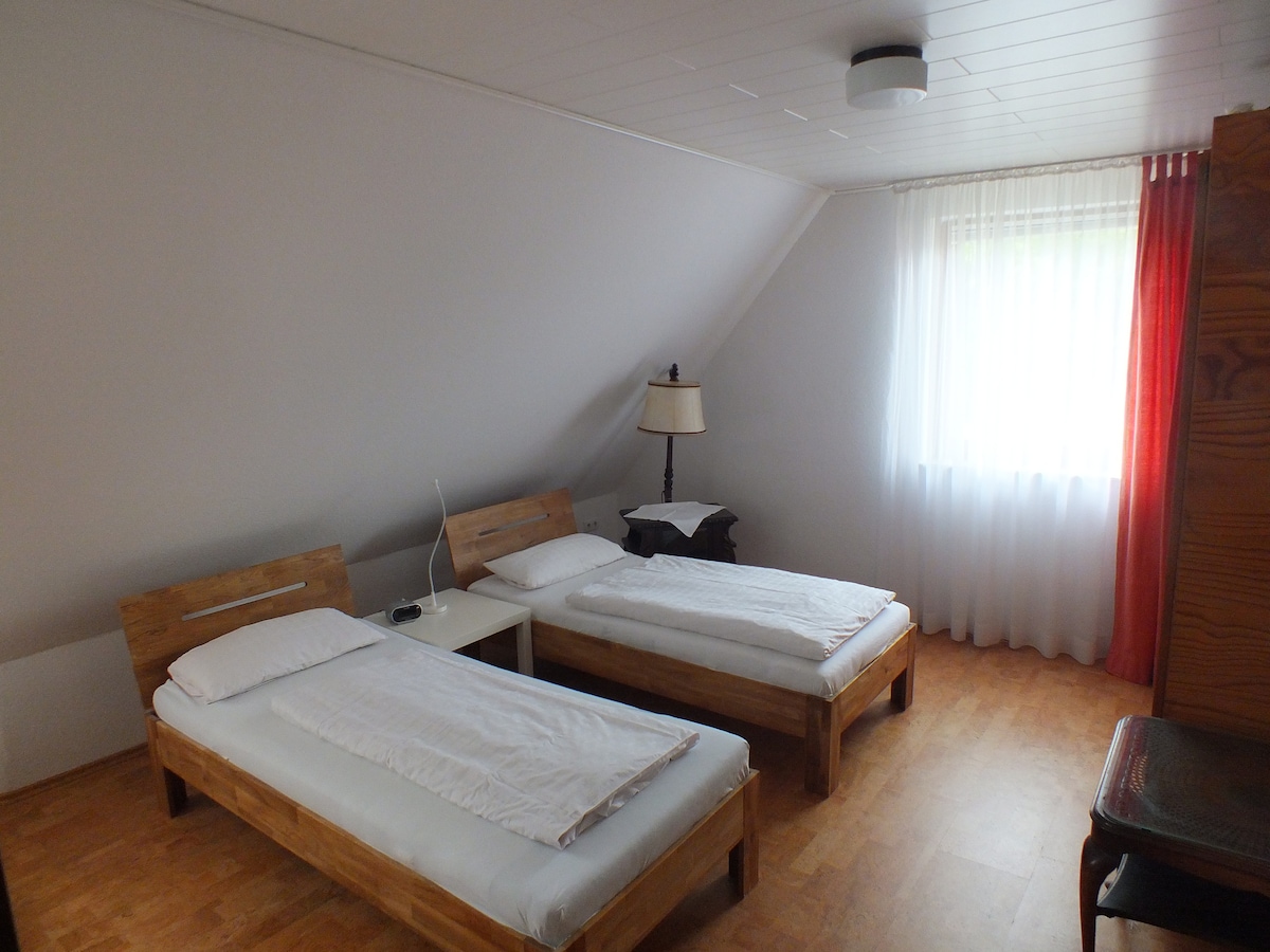 غرفة النوم 2