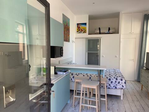 Top performing Airbnb: Arcachon charming refurbished studio annex in Arcachon