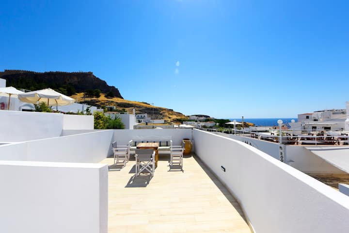 Pera houses 2-bedroom in the center of Lindos