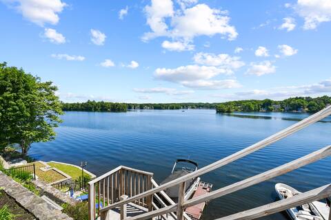 Lakeside Haven with Amazing view and Location!