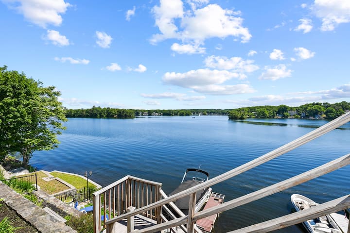 Serenity on the lake! Amazing view and location!