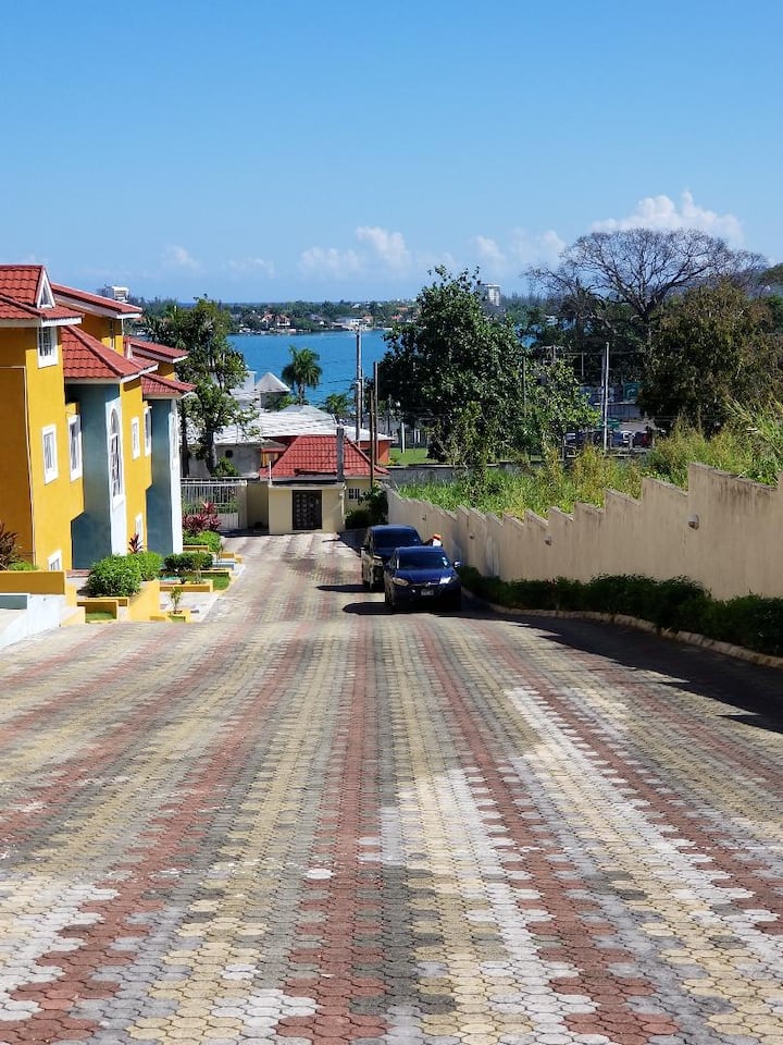 Elizabeth Escape, your home away from home. Apartments for Rent in