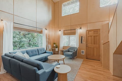 Lakebay Getaway: Peaceful Cabin Retreat In Woods