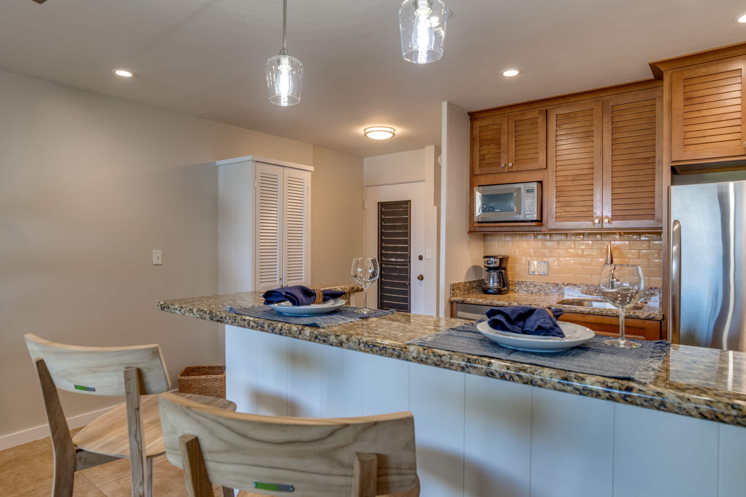 Condo in Lahaina · ★4.95 · 1 bedroom · 2 beds · 1 bath - Image 3