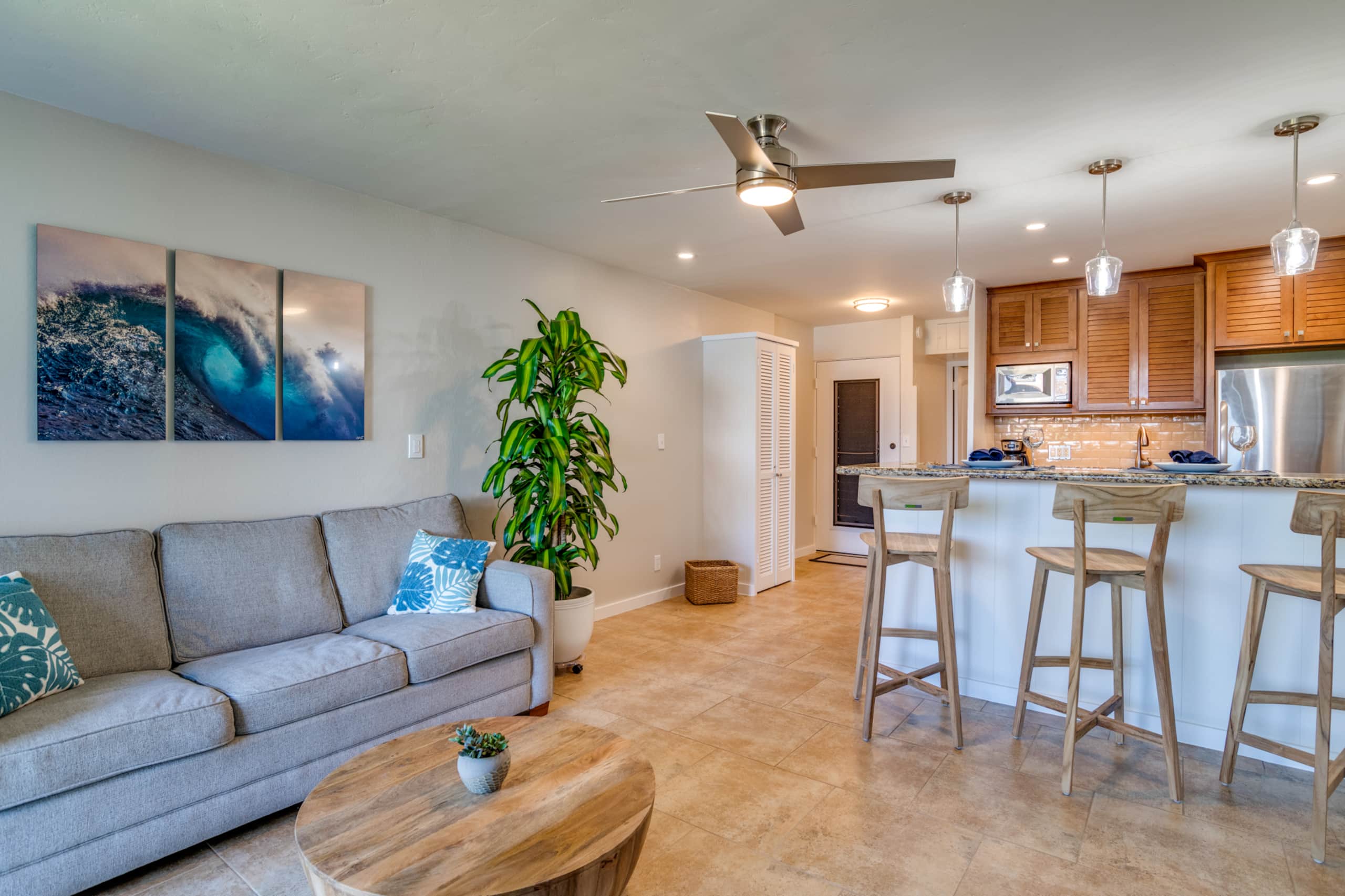 Condo in Lahaina · ★4.95 · 1 bedroom · 2 beds · 1 bath - Image 2