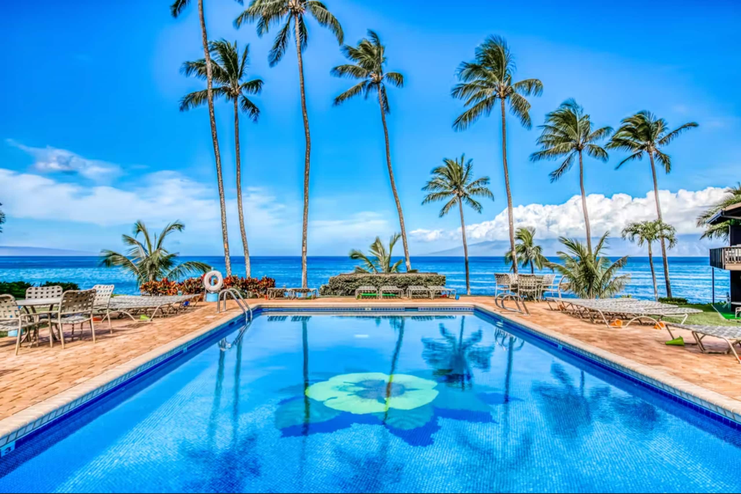 Condo in Lahaina · ★4.95 · 1 bedroom · 2 beds · 1 bath - Image 1