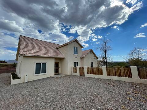 Peaceful 4 bedroom 2.5 bath house