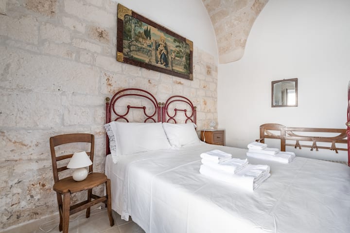 საძინებელი 1