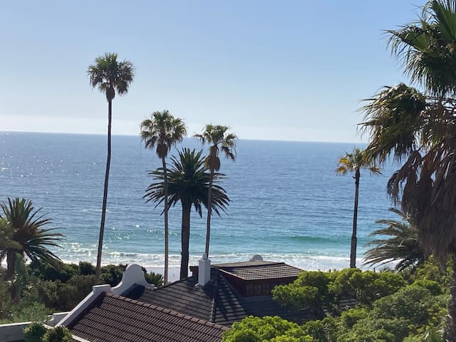 Llandudno Beachway Apartment, steps from the beach gallery image 2