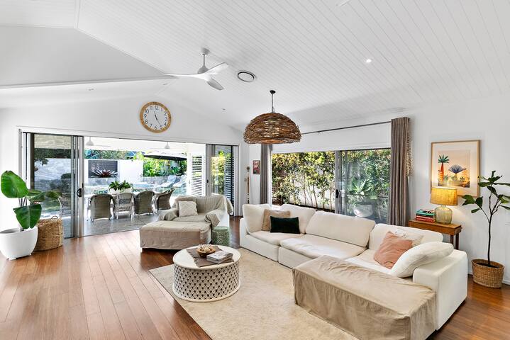 Cala Luna Beach House gallery image 3