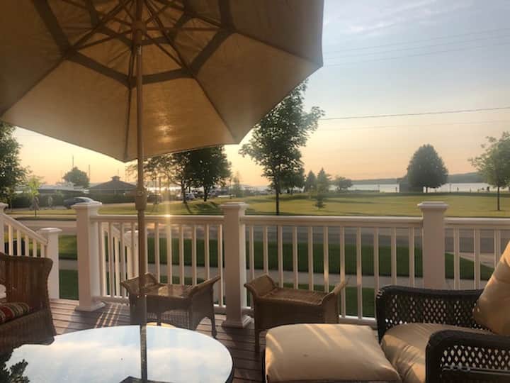 4 Bedrooms/4bathrooms and hot tub! Houses for Rent in Boyne City