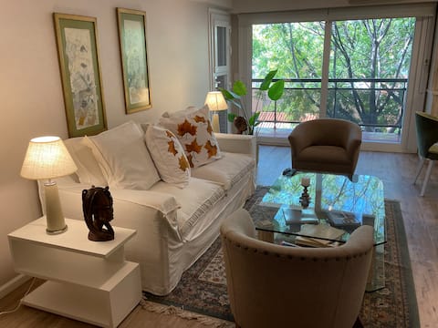 Spacious and modern apartment in a residential area