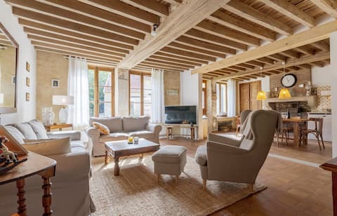 Top performing Airbnb: the Guittons gîte in Nièvre