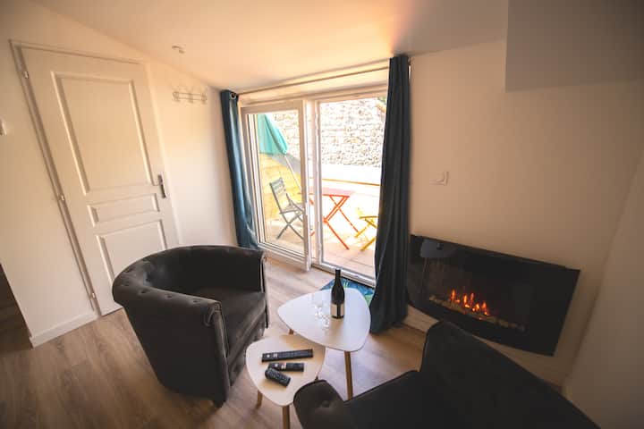 𝐋𝐎𝐕𝐀 𝐒𝐏𝐀 -Terrasse, Balnéo & Place Parking - Saint-Étienne