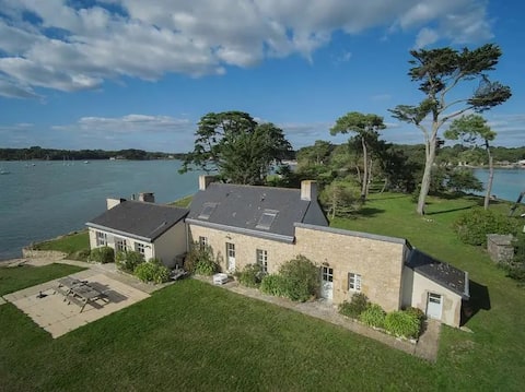 Private Island Rental – Seaside Retreat