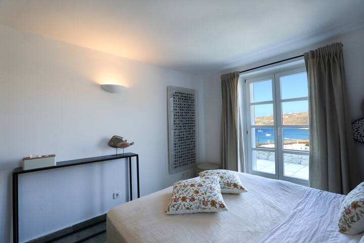 Villa Bayview on Elia beach, Mykonos gallery image 3