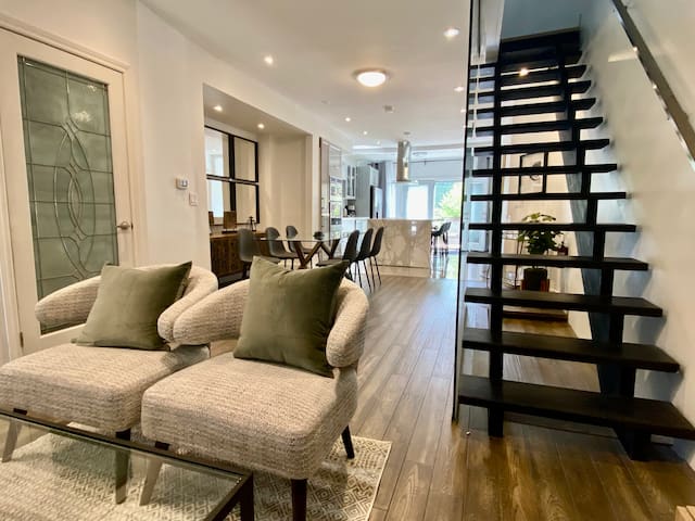 The Rosey beach home gallery image 2