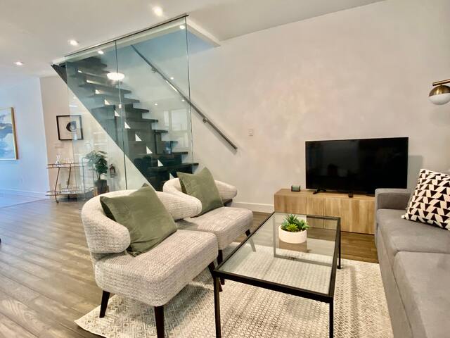 The Rosey beach home