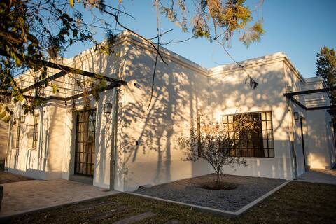 The SHELTER: Cabins on the outskirts of Salta - Olivo.