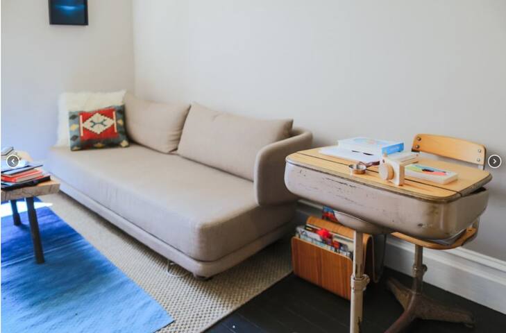 Stylish Nob Hill Victorian with period details gallery image 4