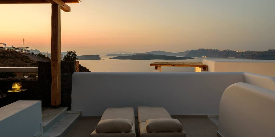 Master Villa at Acro Blue Luxury Villas!!! gallery image 5
