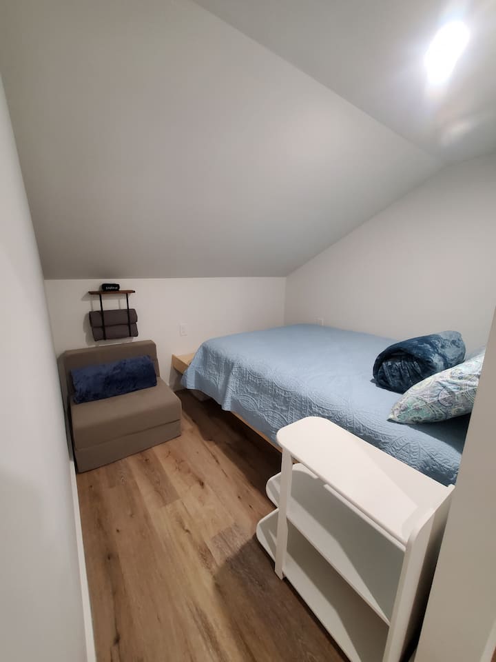 Lit/Cubby 4