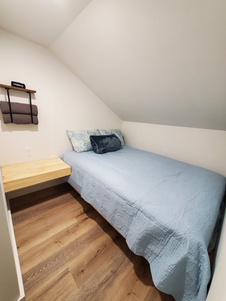 Lit/Cubby 5