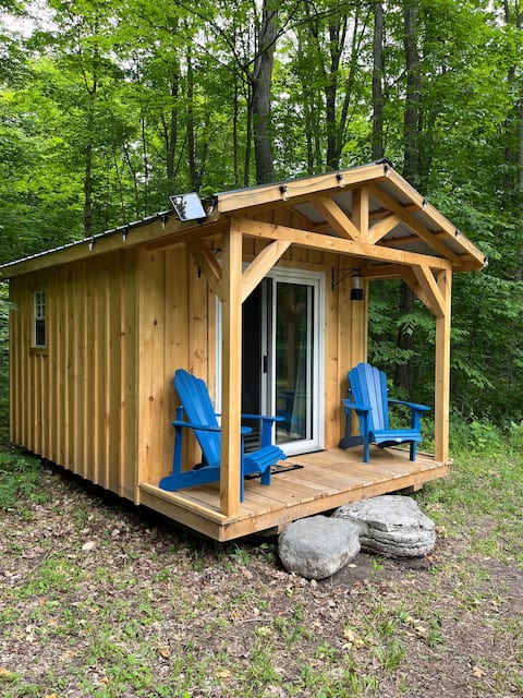 Popular Airbnb listing: Cozy Off-Grid Bunkie on a Horse Farm in Severn
