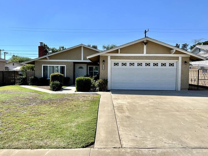 Private room with en suite in 3BDR house C Houses for Rent in