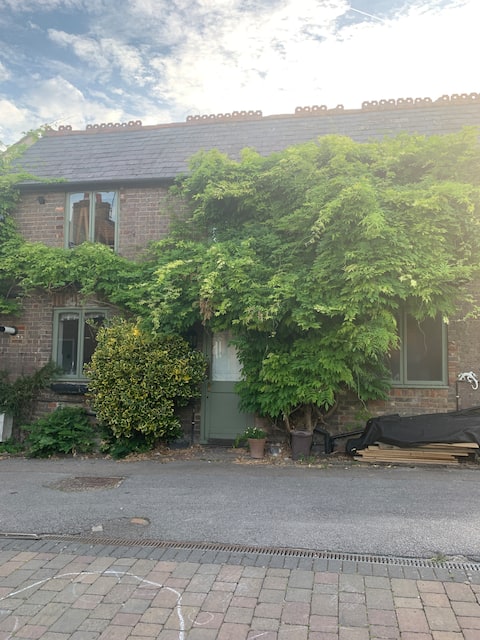 Sweet, Self-contained apartment in Chesham
