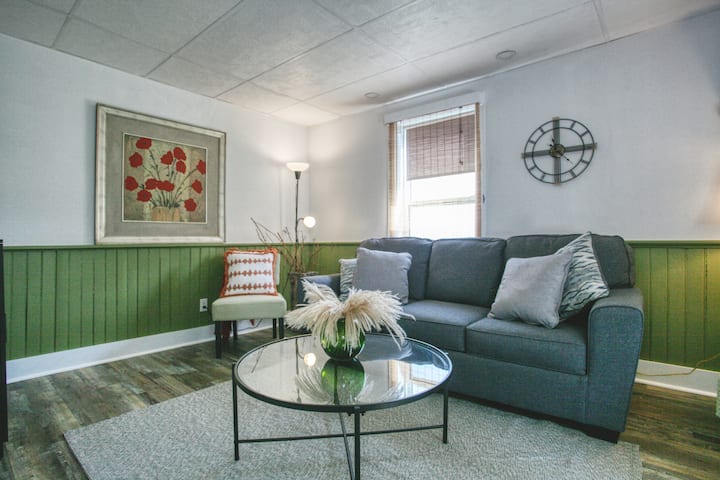 Wine Country Excellent Location Ensuite Bedrooms. - Beamsville