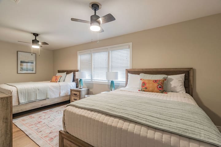 Casa Bella-Guest Bedroom 2