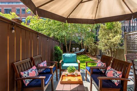 10 minutes to NYC |3Bed/3Bath |Private Backyard |