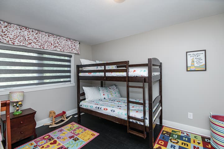 Cucheta en el cuarto de los niños.