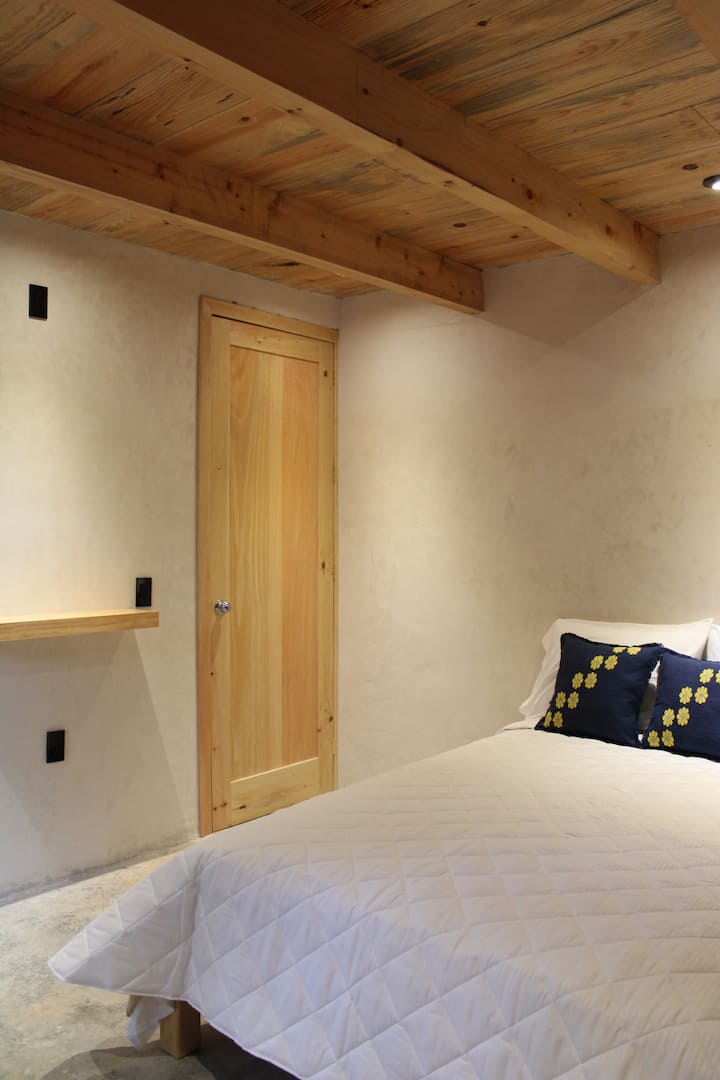 Izba s manželskou posteľou 